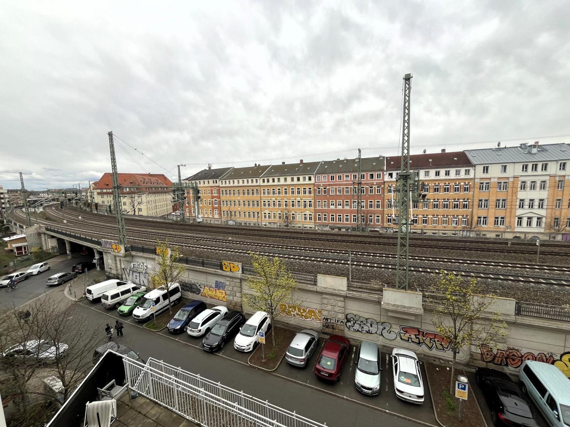 Wohnperle Neustadt - Zentral, Kostenloser Parkplatz, Lift, Klimaanlage Dresden Bagian luar foto