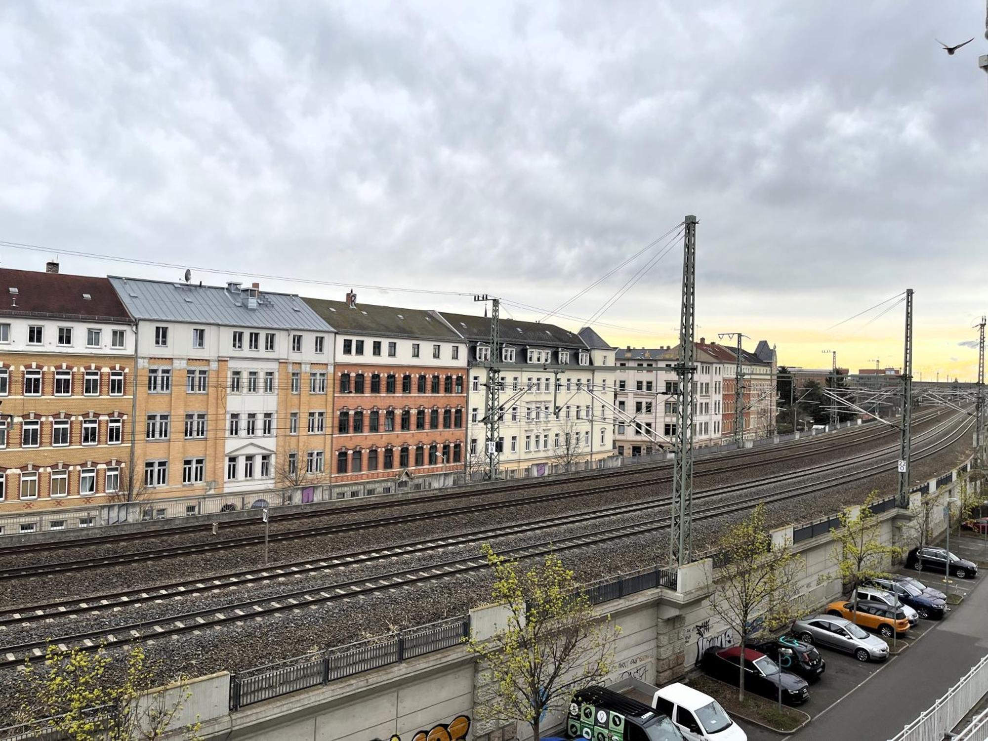 Wohnperle Neustadt - Zentral, Kostenloser Parkplatz, Lift, Klimaanlage Dresden Bagian luar foto
